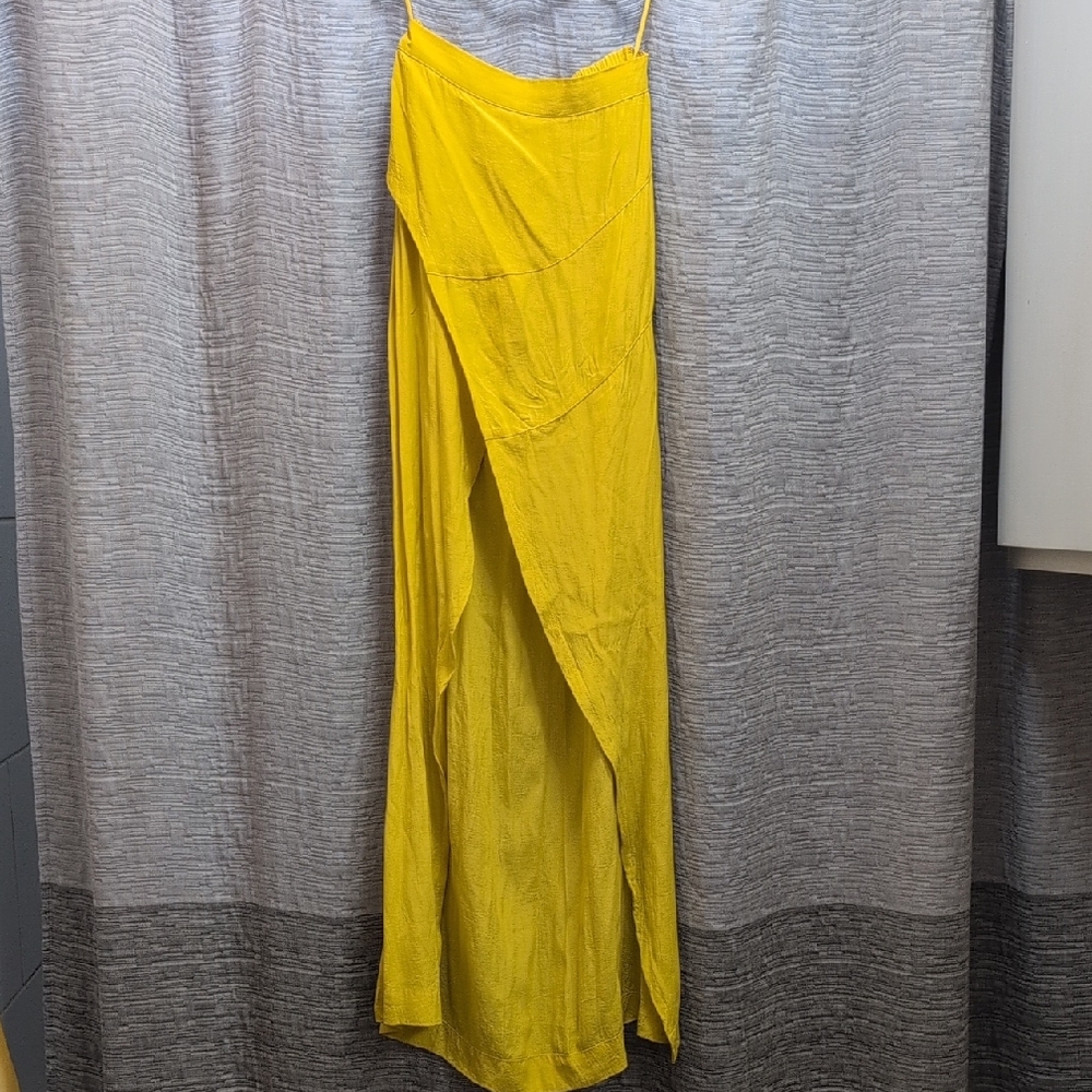 Elegant Yellow Wrap Skirt